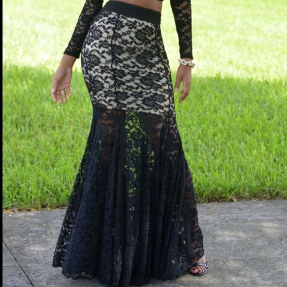 NEW Guess Marciano 2-Piece Lace Maxi Mermaid Skirt & Crop Top Set – XS | Elegant - Picture 5 of 8